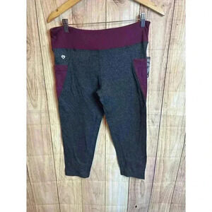 Minnesota Cropped Colloseum Leggings Gray/Maroon New Size L